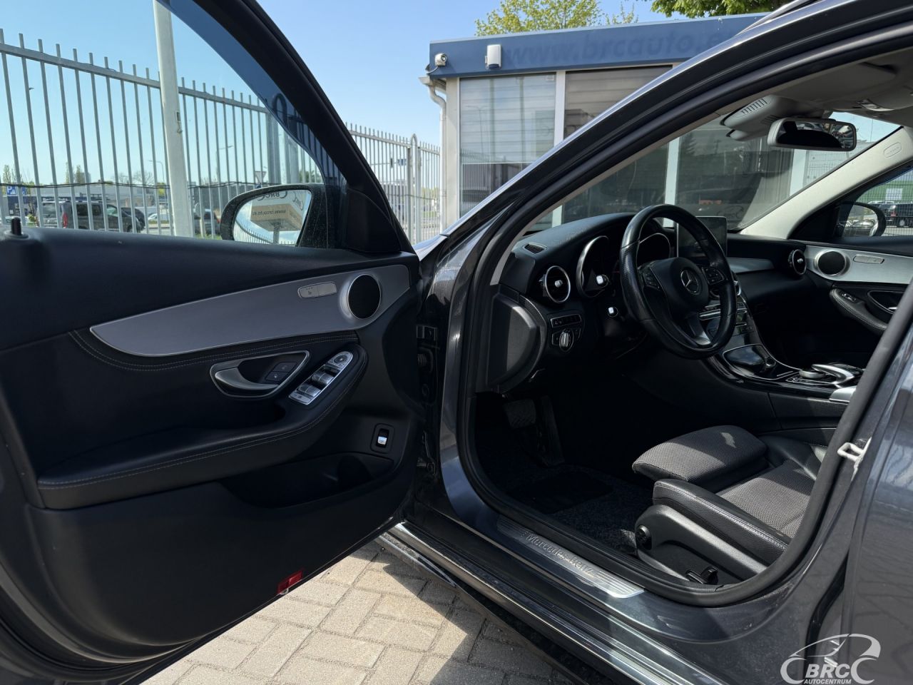 Mercedes-Benz C220 | 11