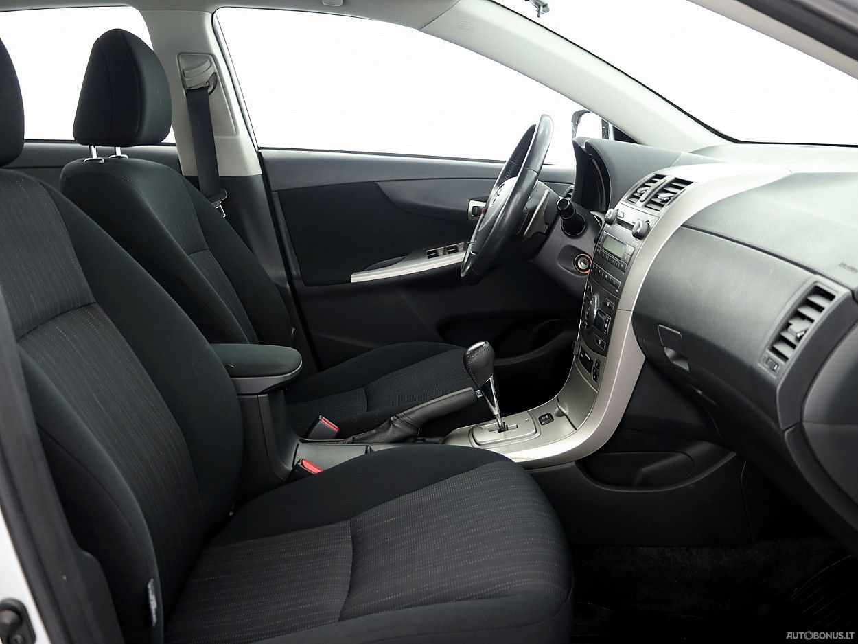 Toyota Corolla | 5