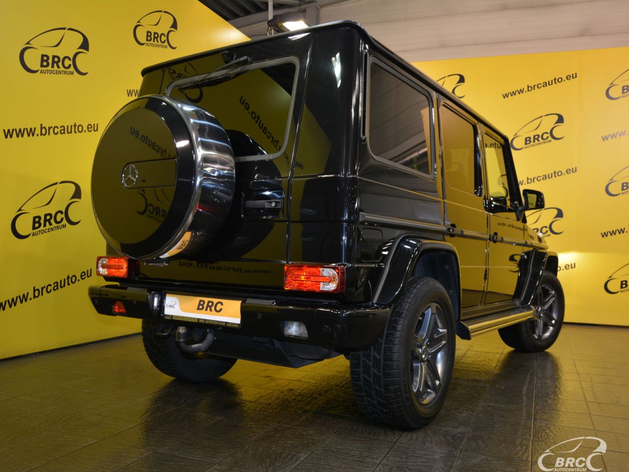 Mercedes-Benz G500 | 12