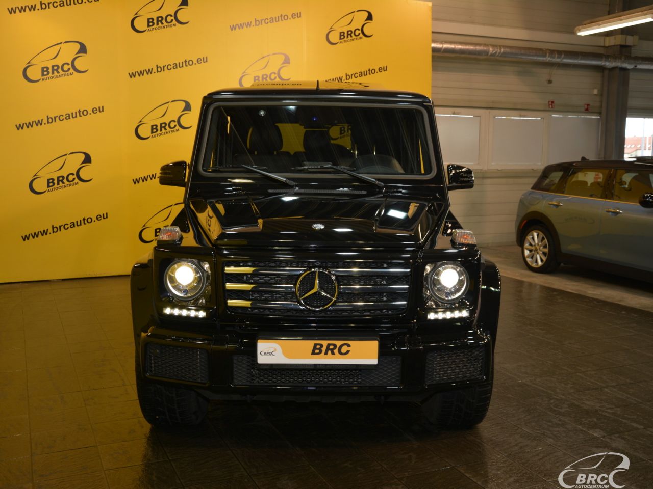 Mercedes-Benz G500 | 13