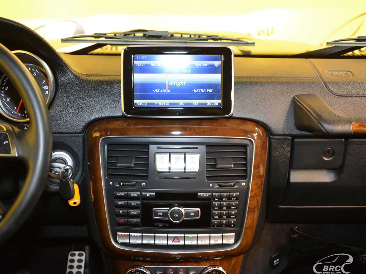 Mercedes-Benz G500 | 8