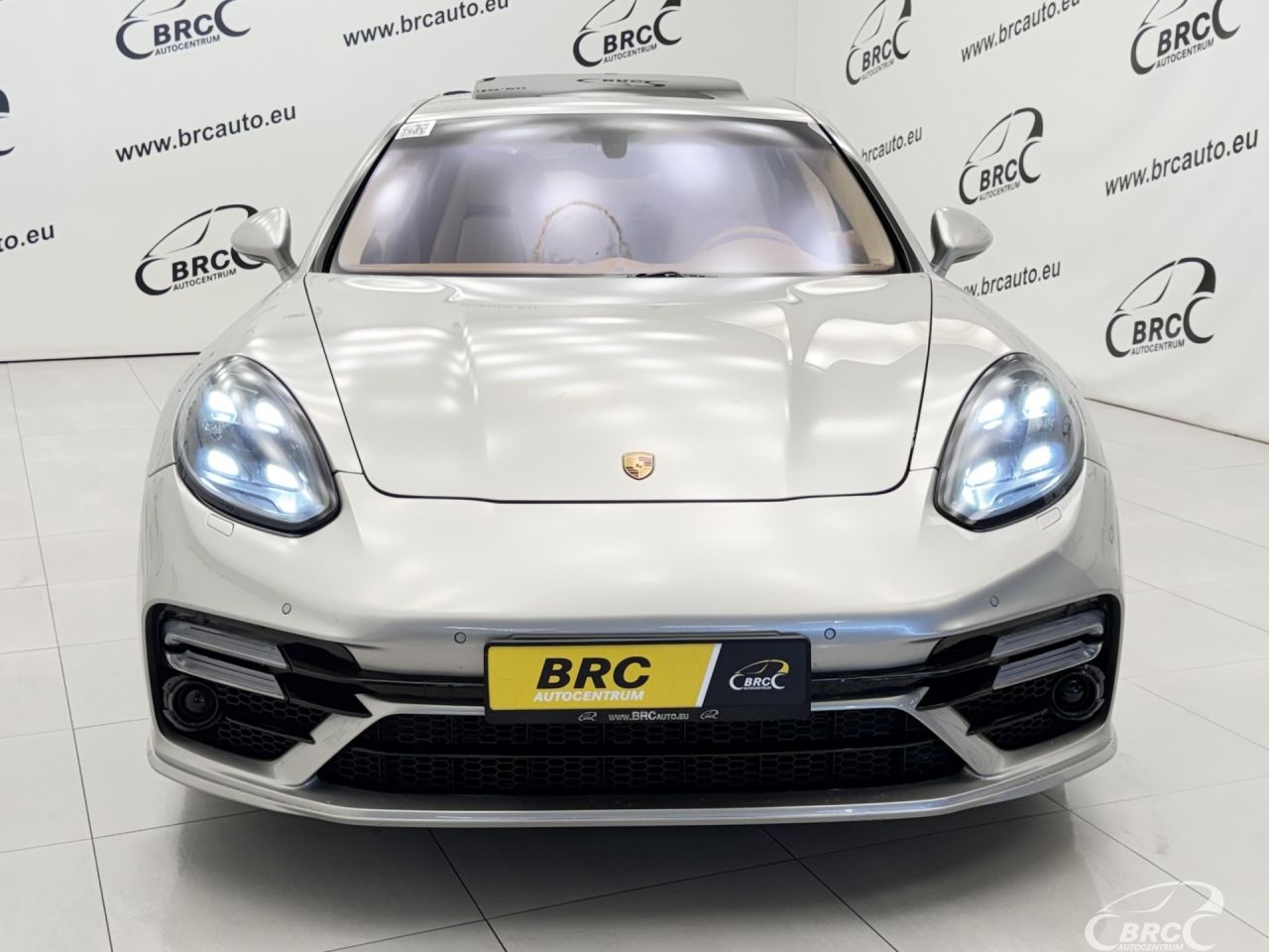 Porsche Panamera | 48