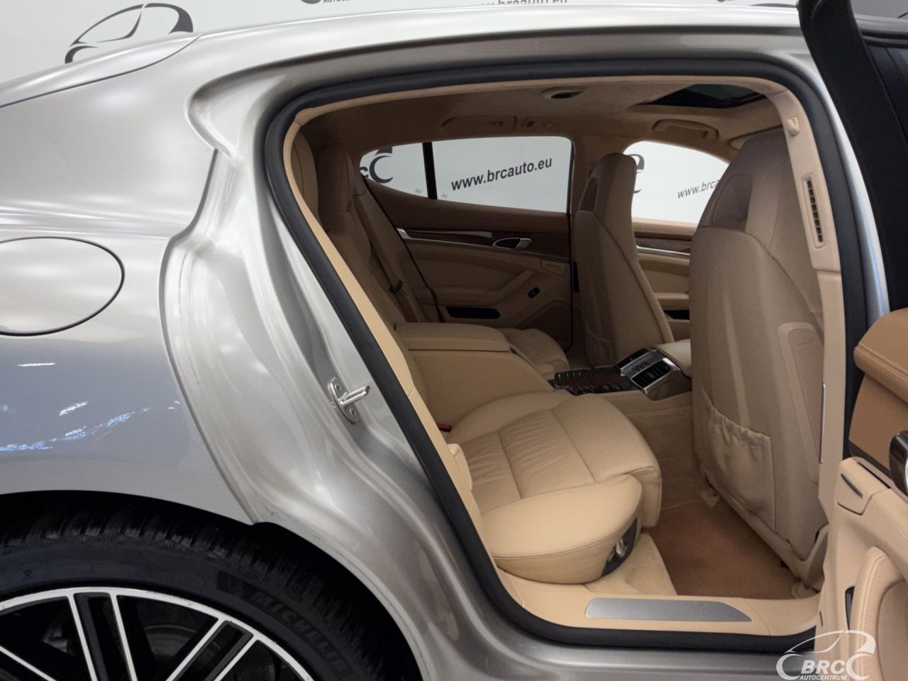 Porsche Panamera | 10