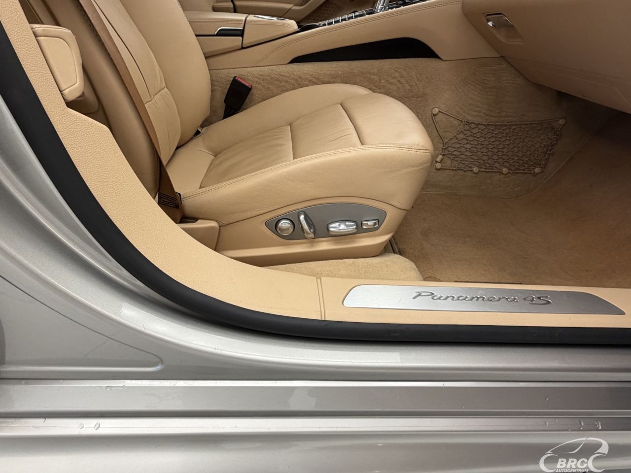 Porsche Panamera | 4