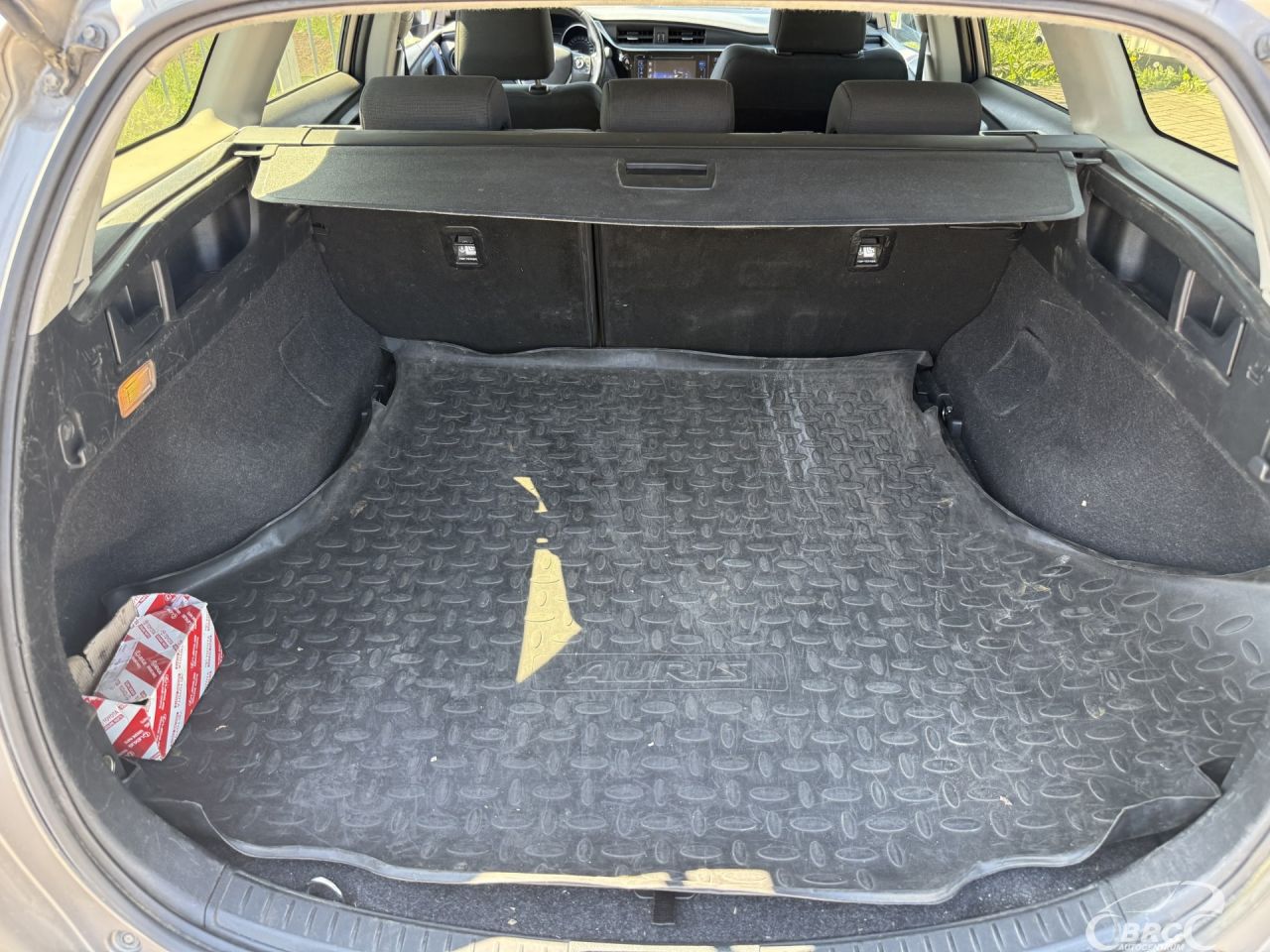 Toyota Auris | 28