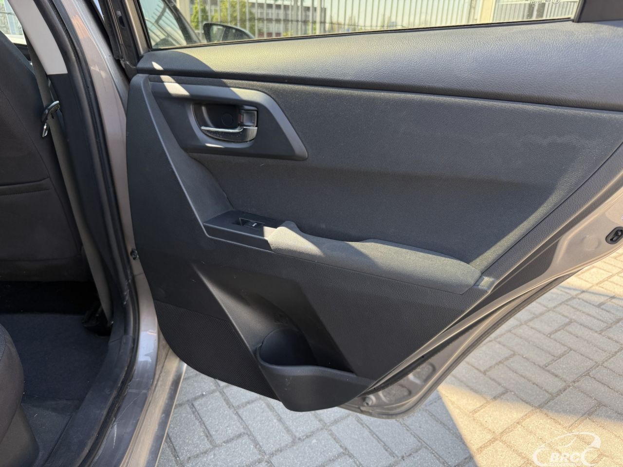 Toyota Auris | 5