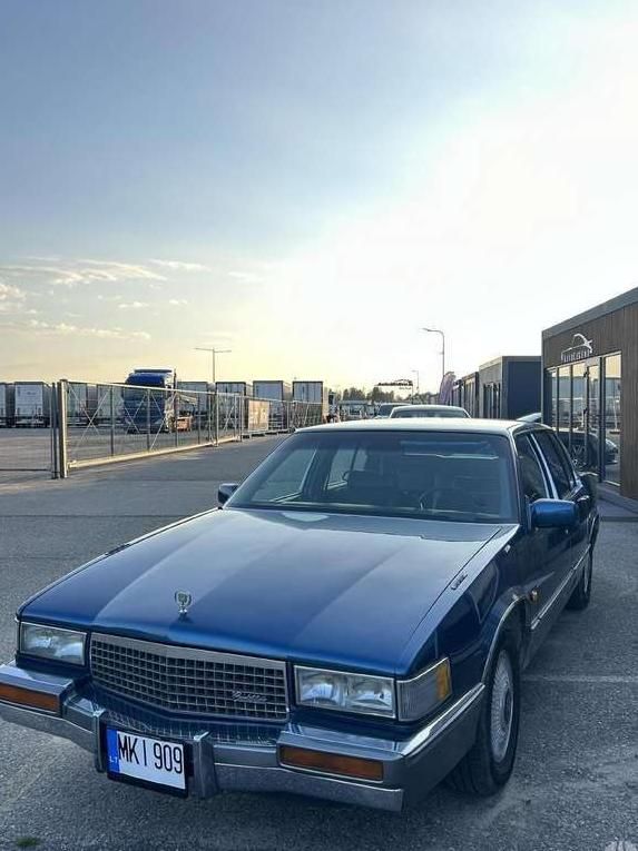 Cadillac DeVille | 2