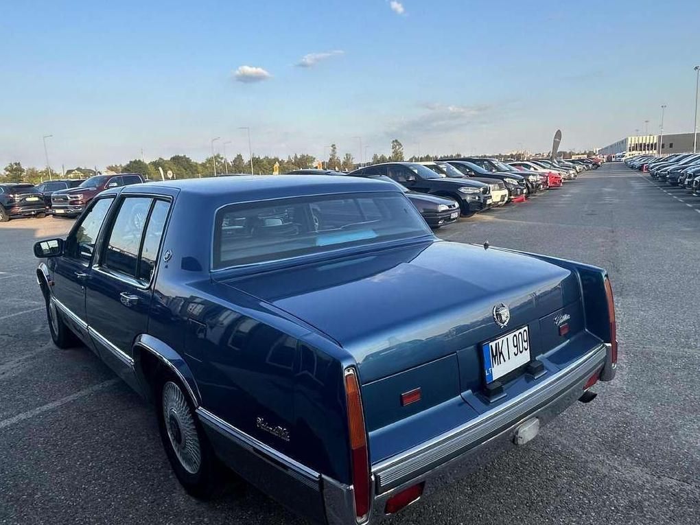Cadillac DeVille | 10