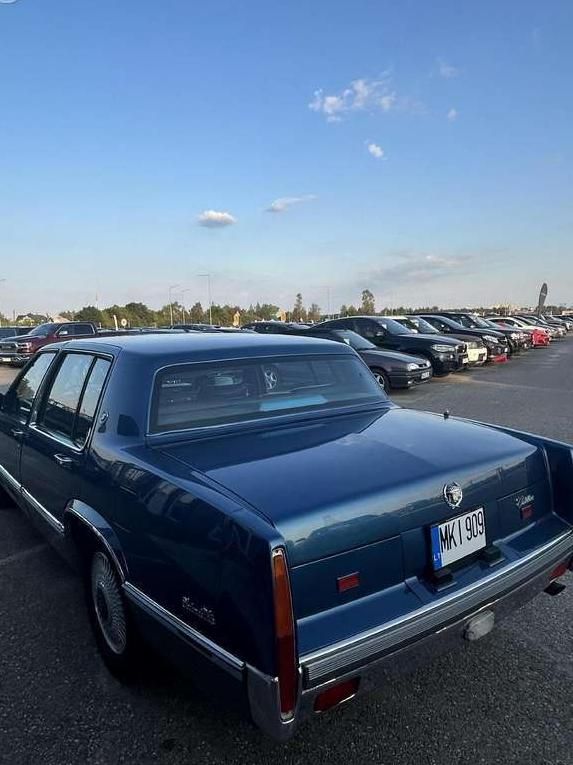 Cadillac DeVille | 9