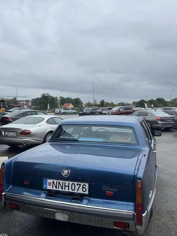 Cadillac DeVille | 13