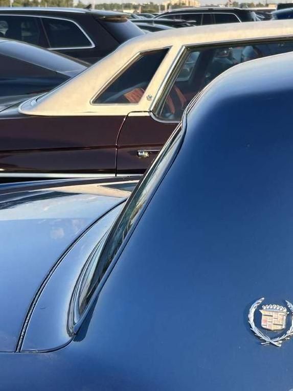Cadillac DeVille | 21