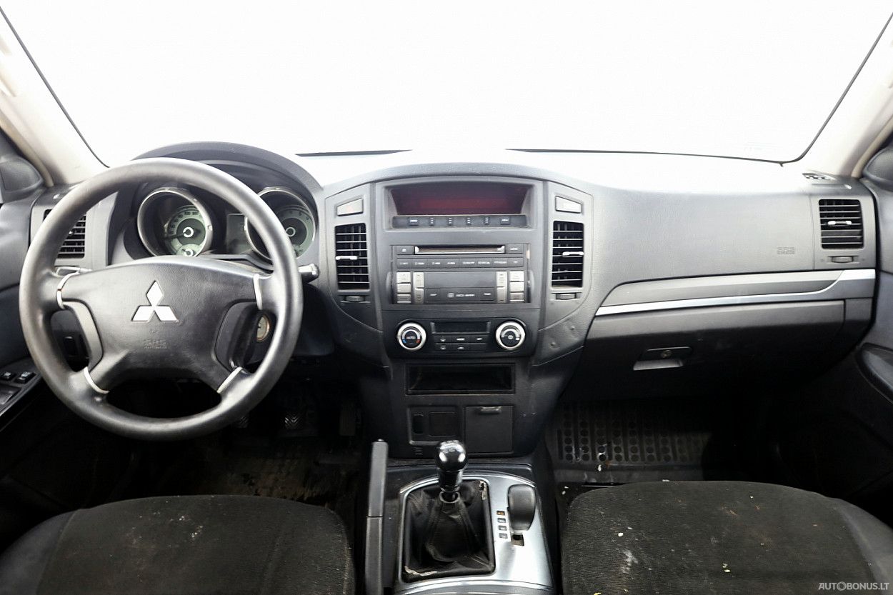 Mitsubishi Pajero | 4