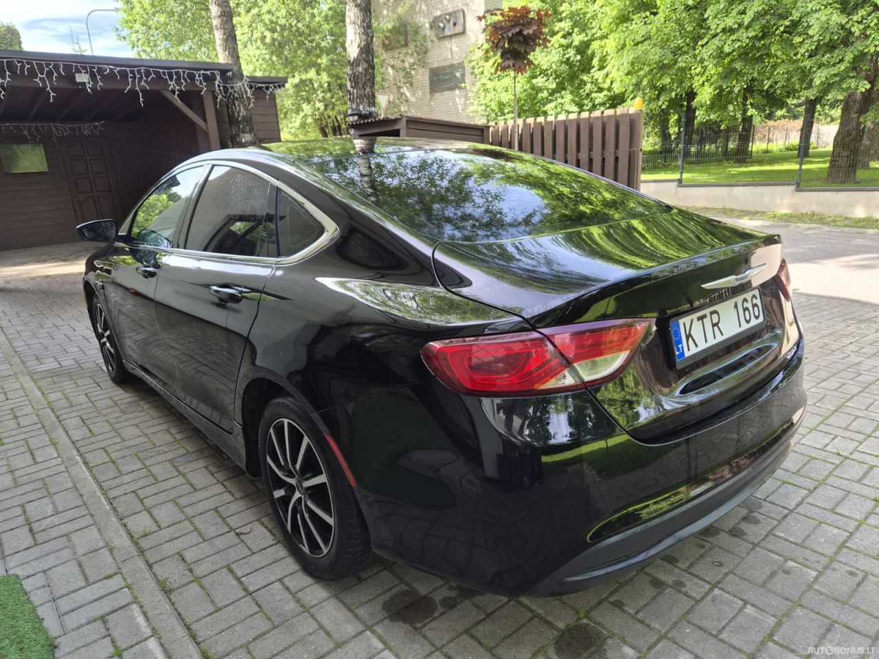 Chrysler 200 | 3