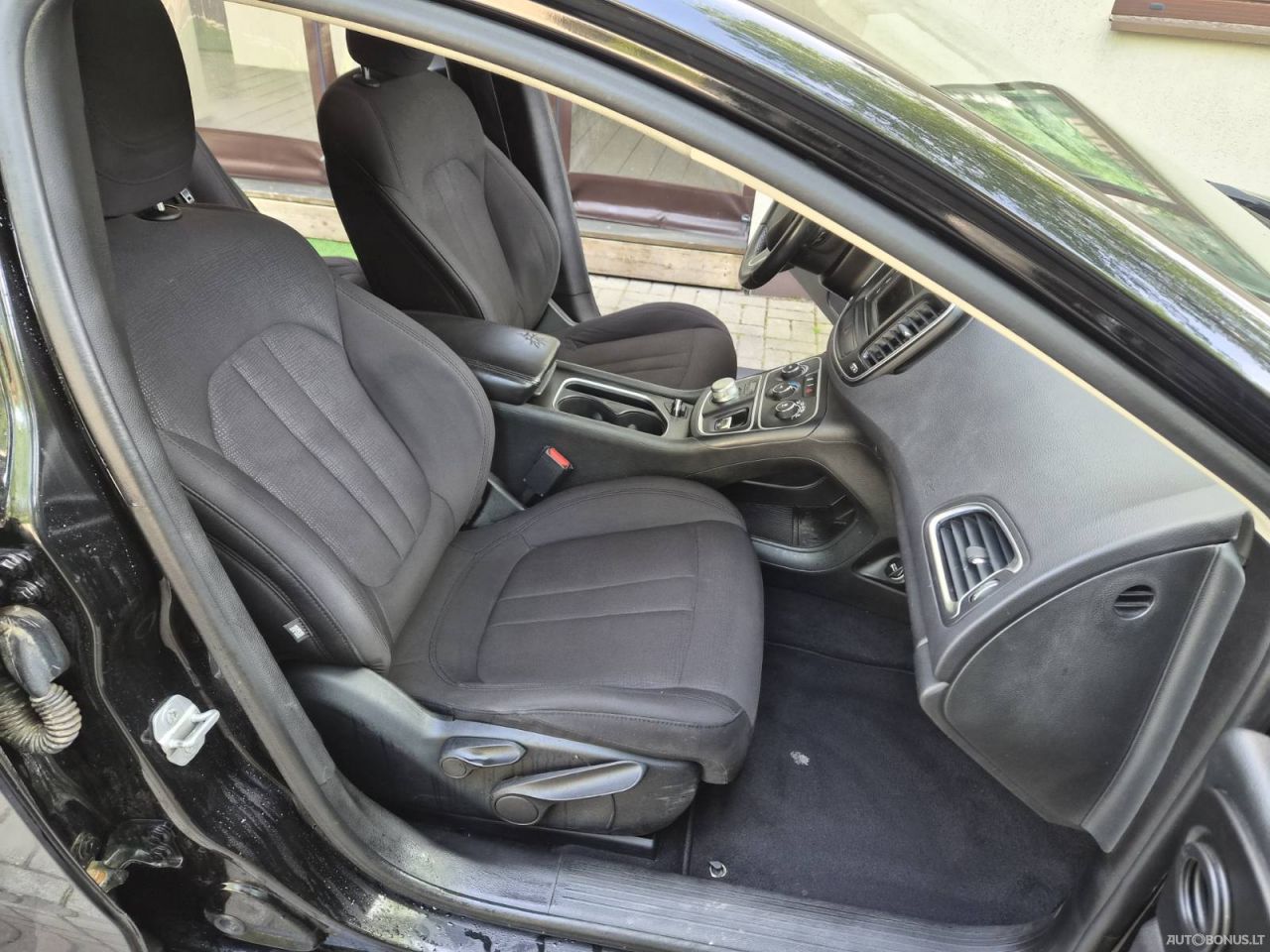 Chrysler 200 | 7