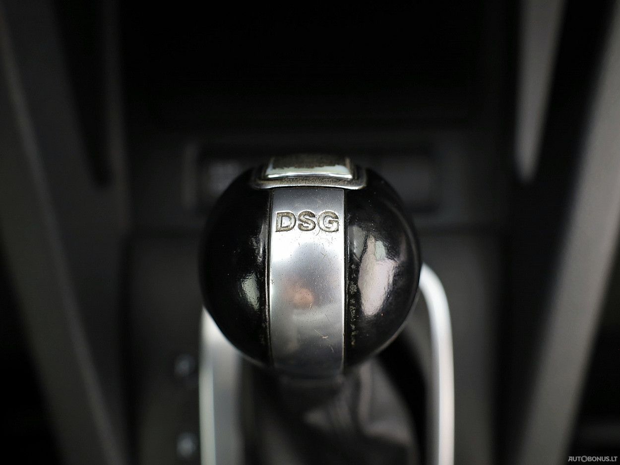 Volkswagen Golf | 9