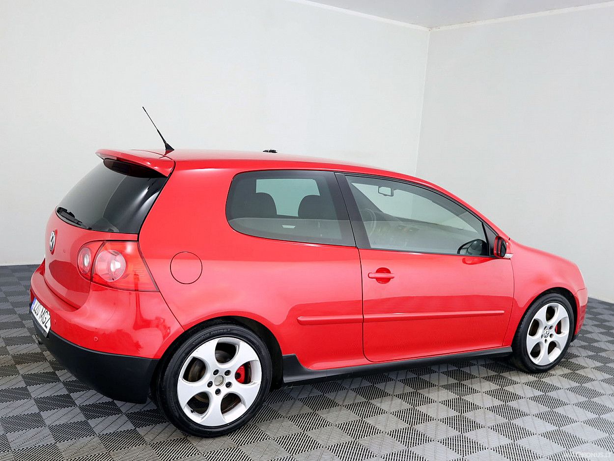 Volkswagen Golf | 2