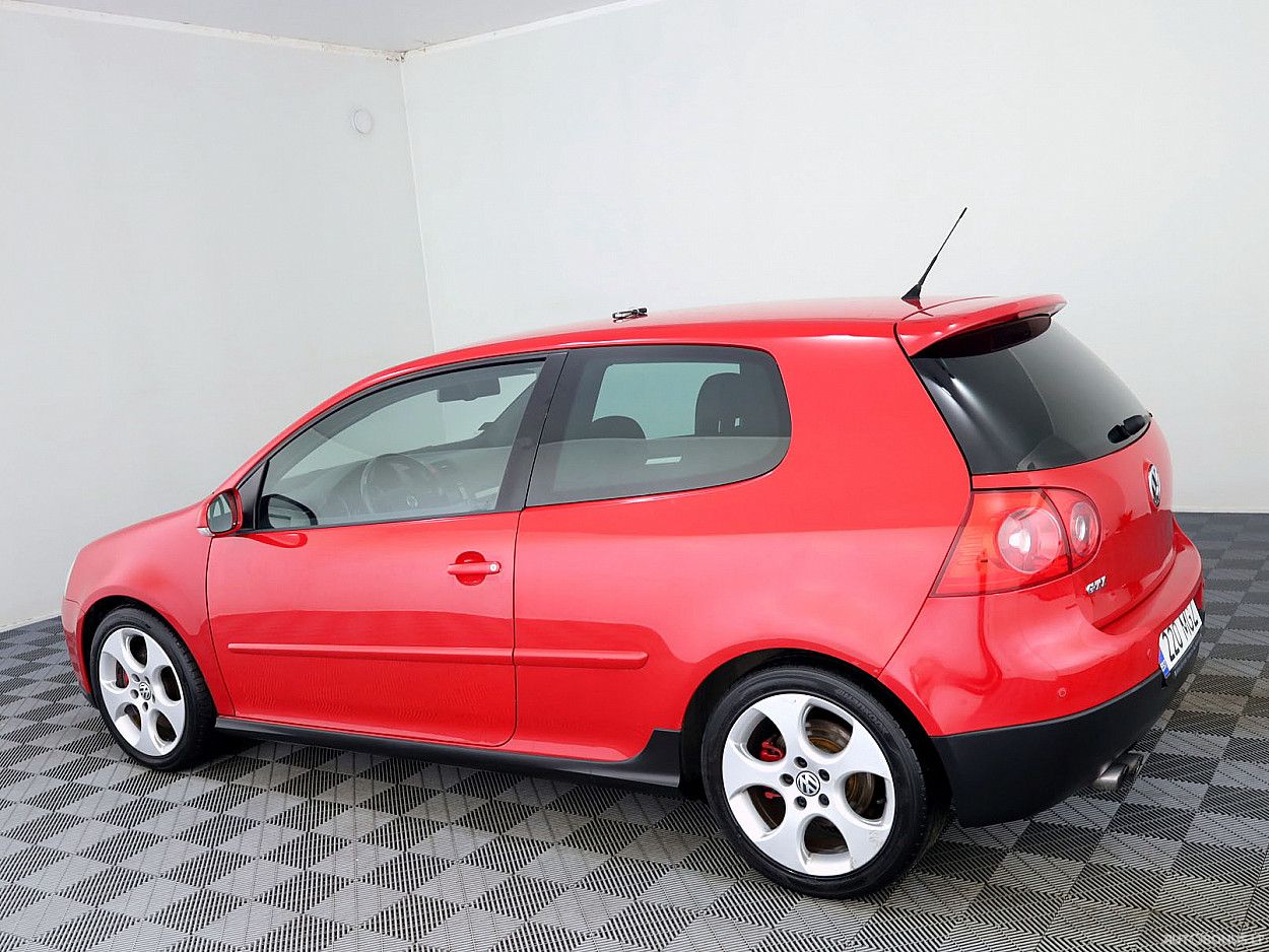 Volkswagen Golf | 3