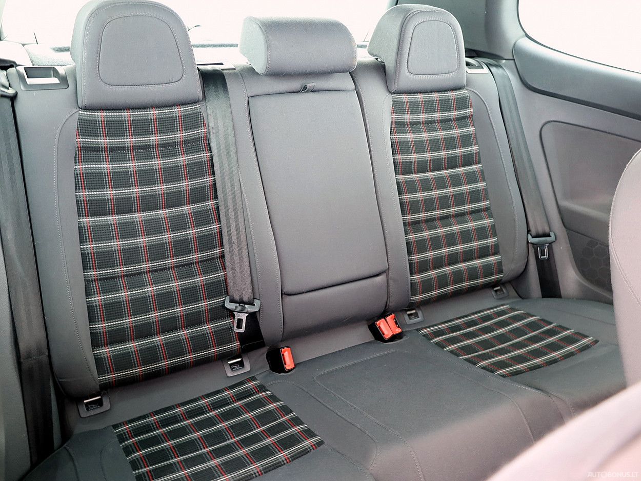 Volkswagen Golf | 6