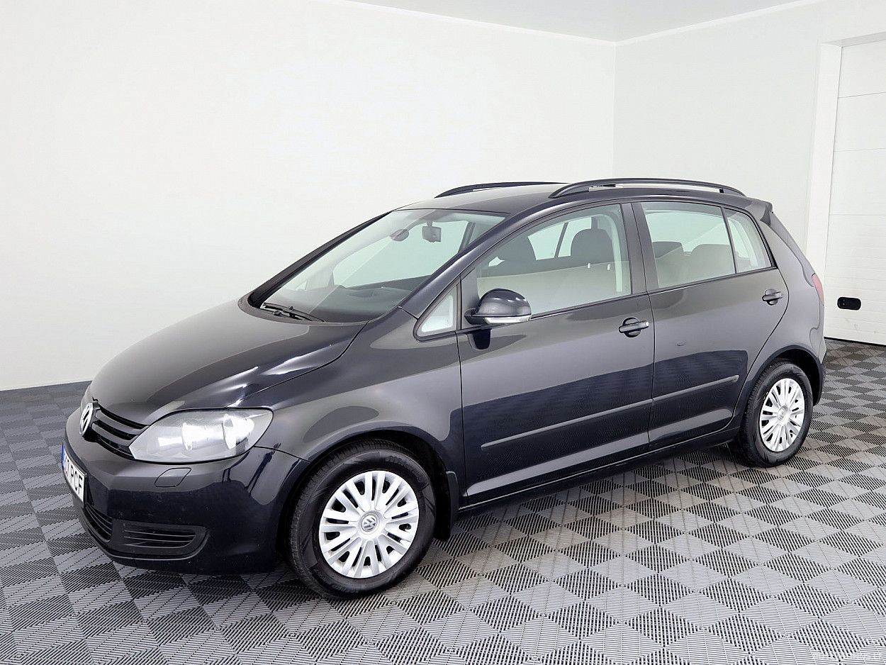 Volkswagen Golf | 1
