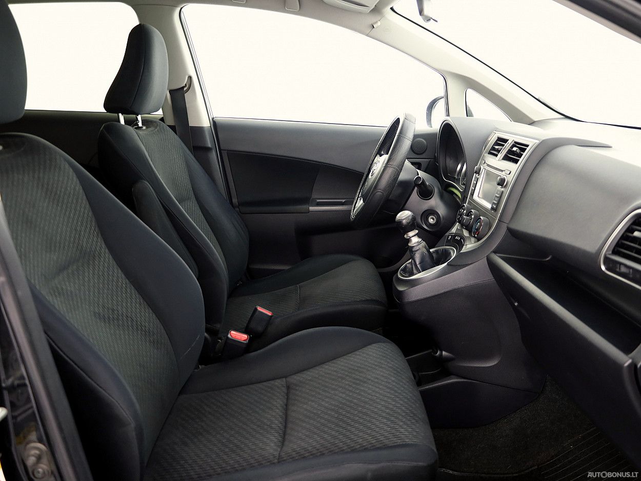 Toyota Verso-S | 5