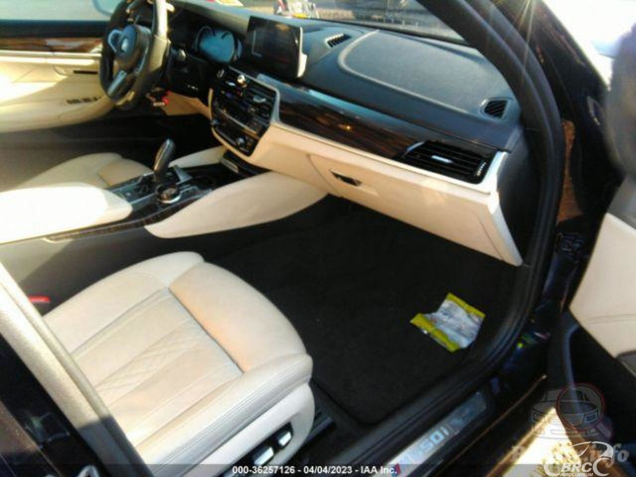BMW M550 | 66