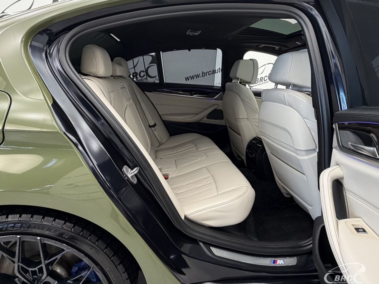 BMW M550 | 10