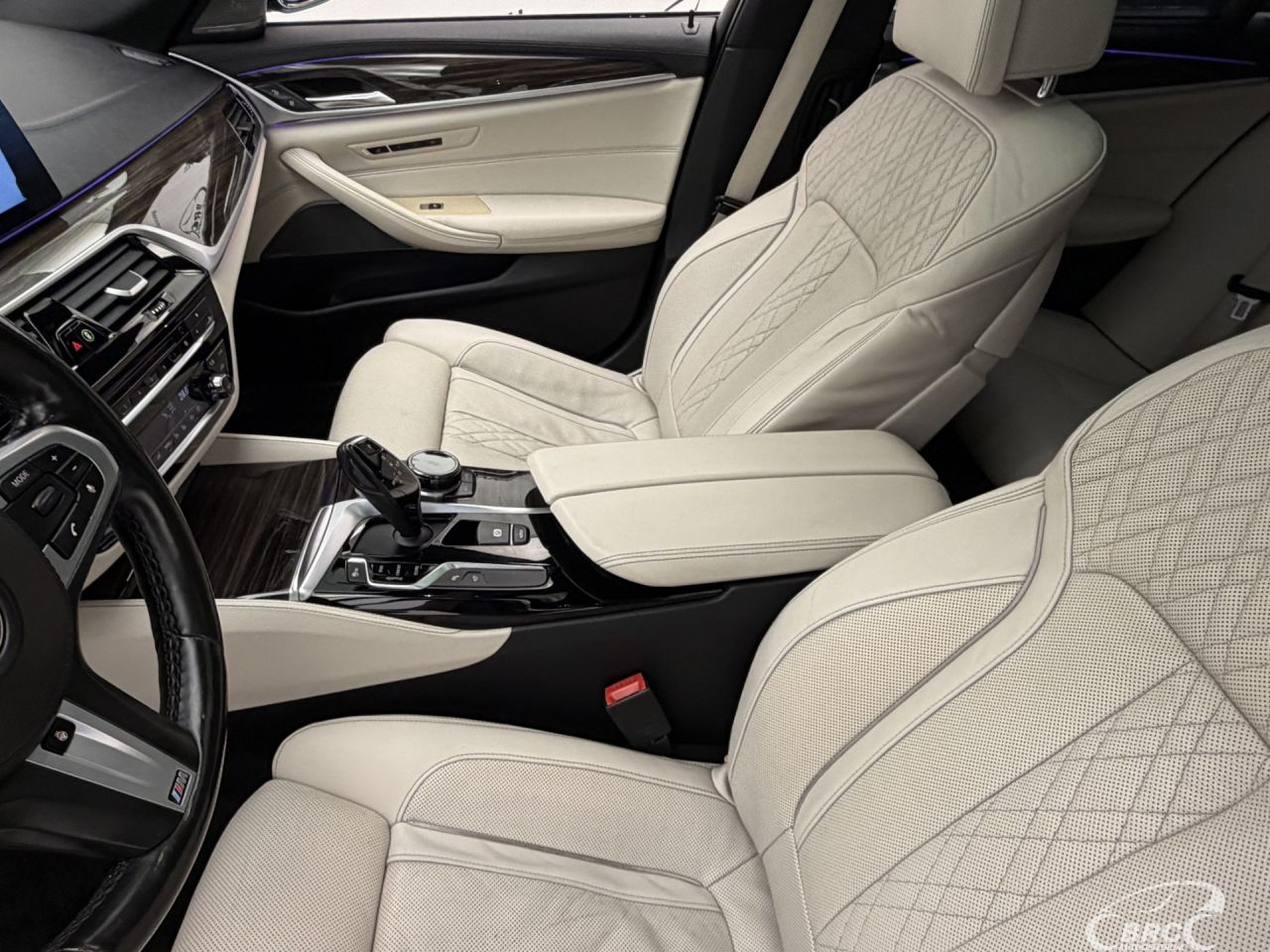BMW M550 | 25