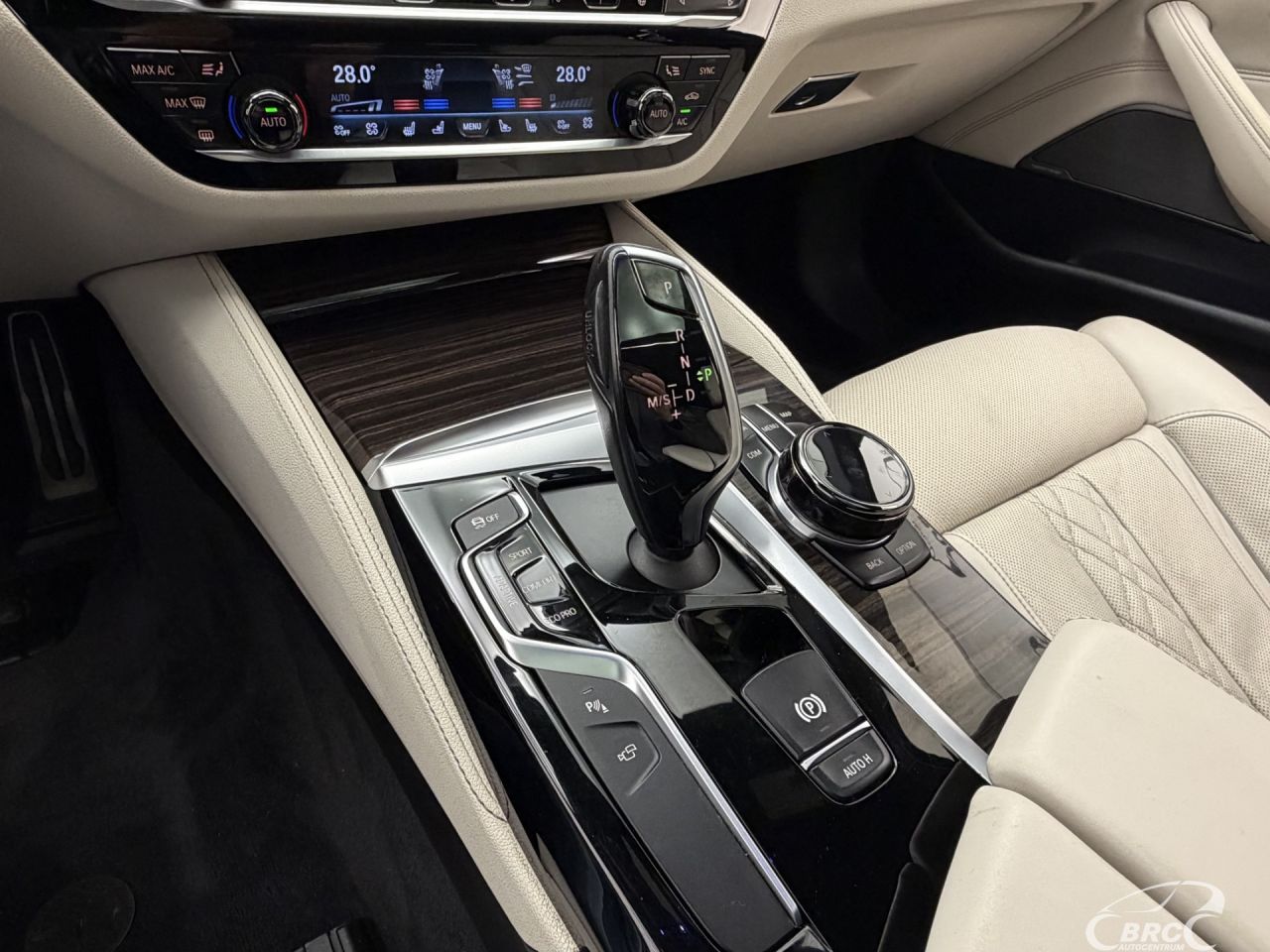BMW M550 | 28