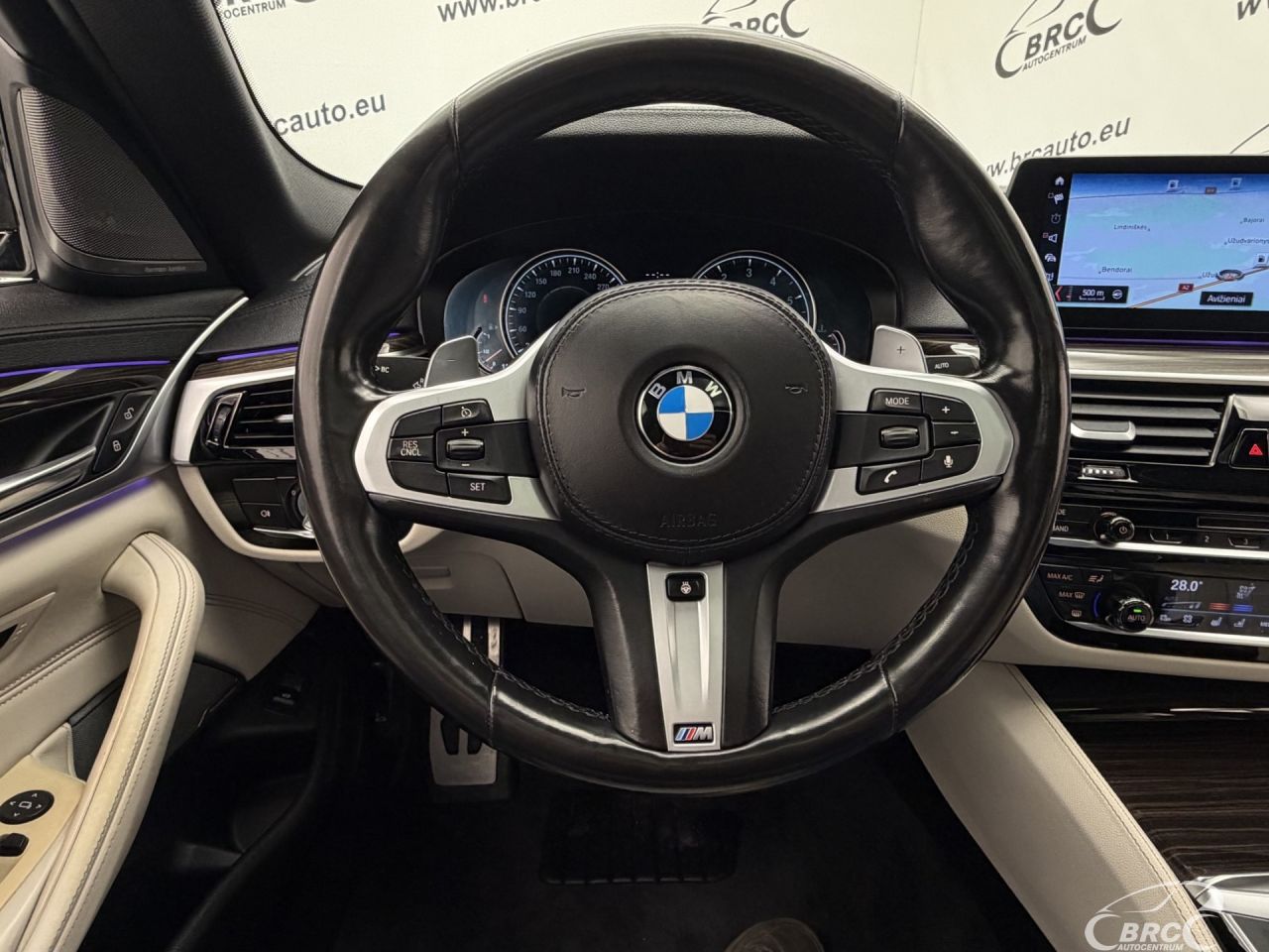 BMW M550 | 30