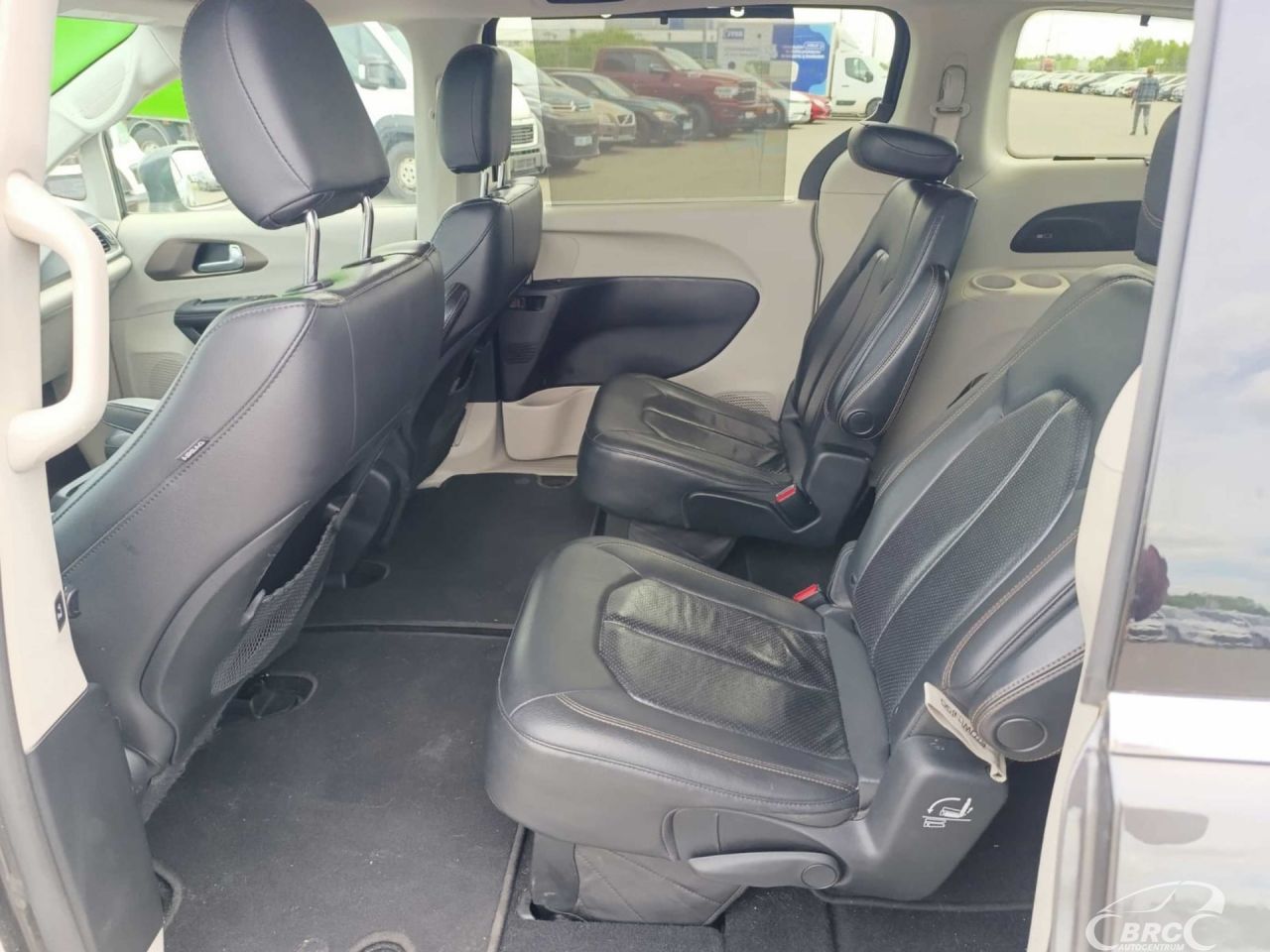 Chrysler Pacifica | 29