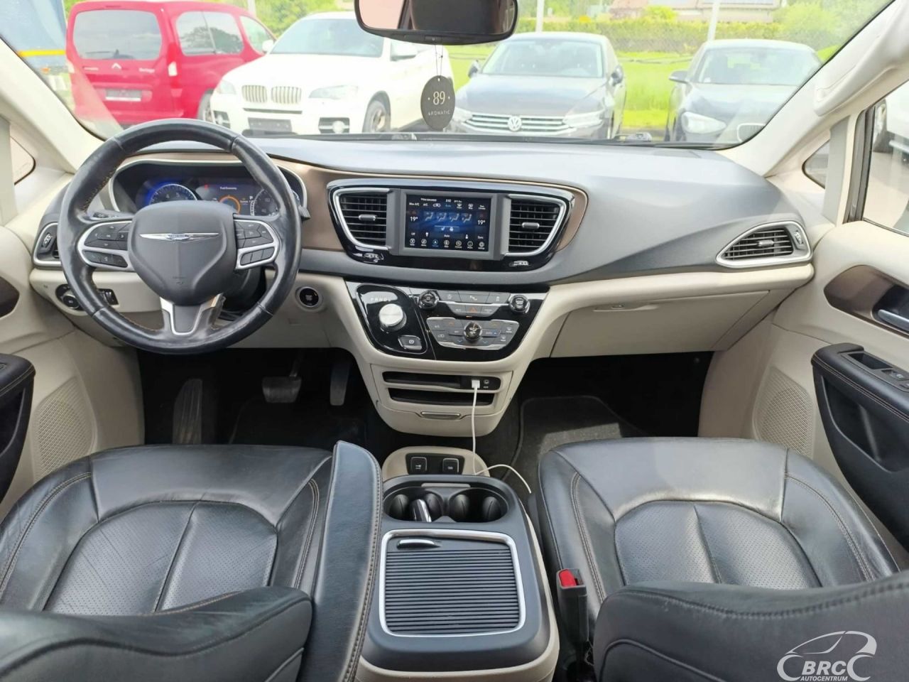 Chrysler Pacifica | 8