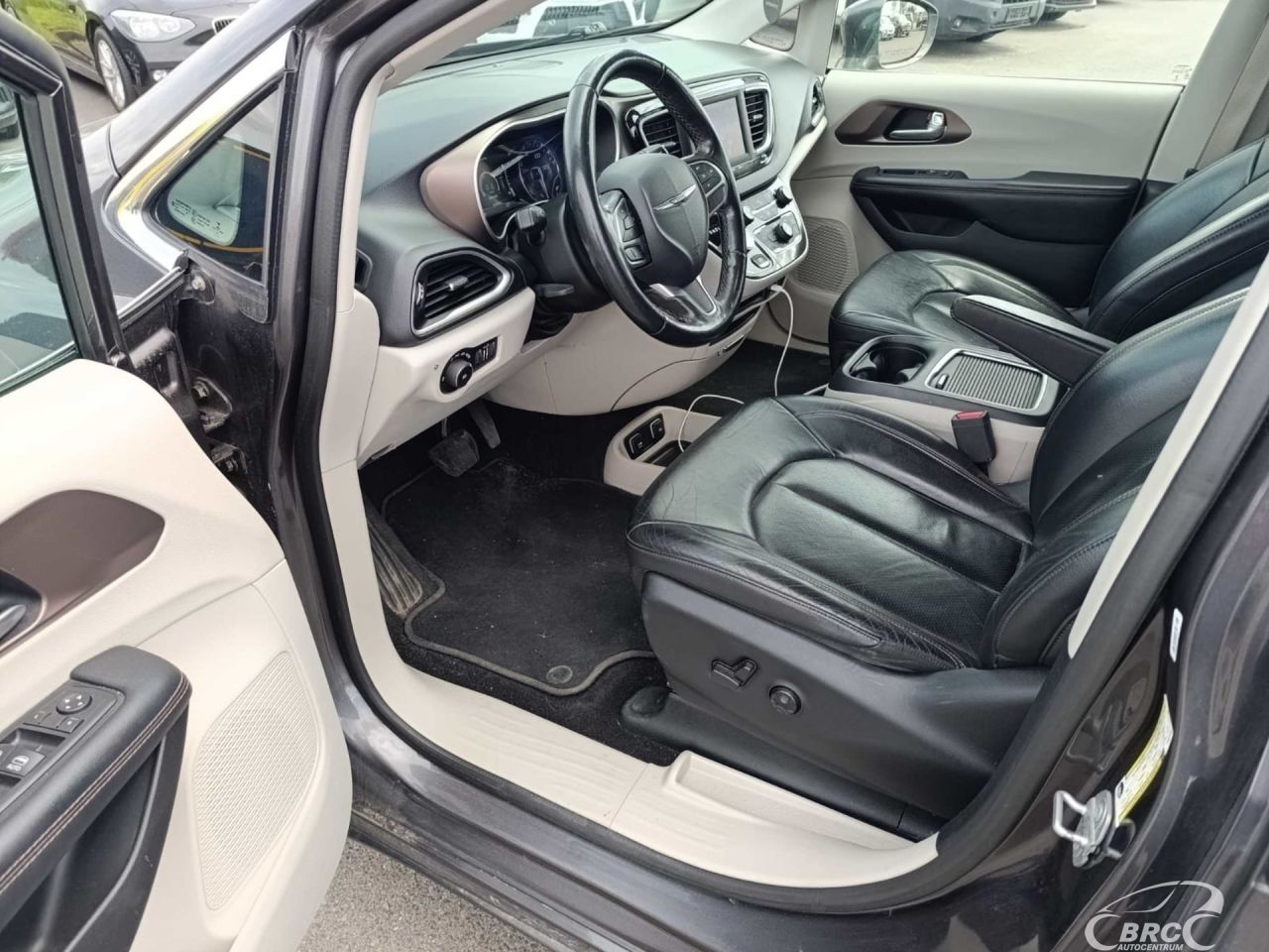 Chrysler Pacifica | 9
