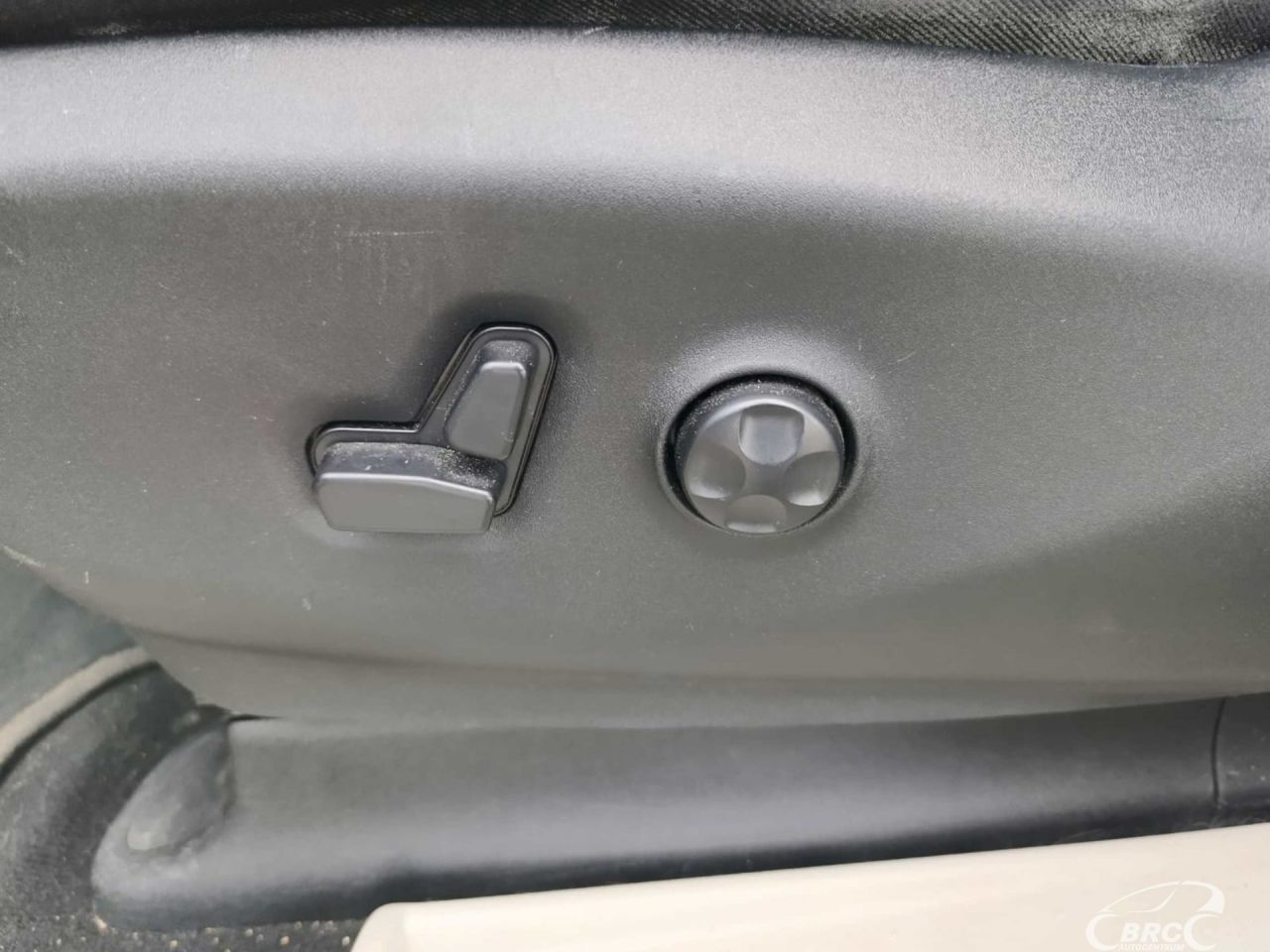 Chrysler Pacifica | 13