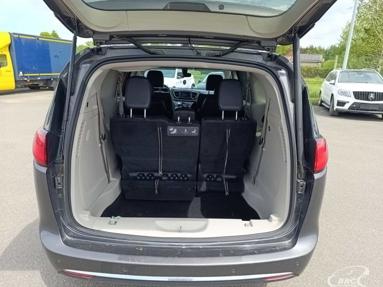 Chrysler Pacifica | 32