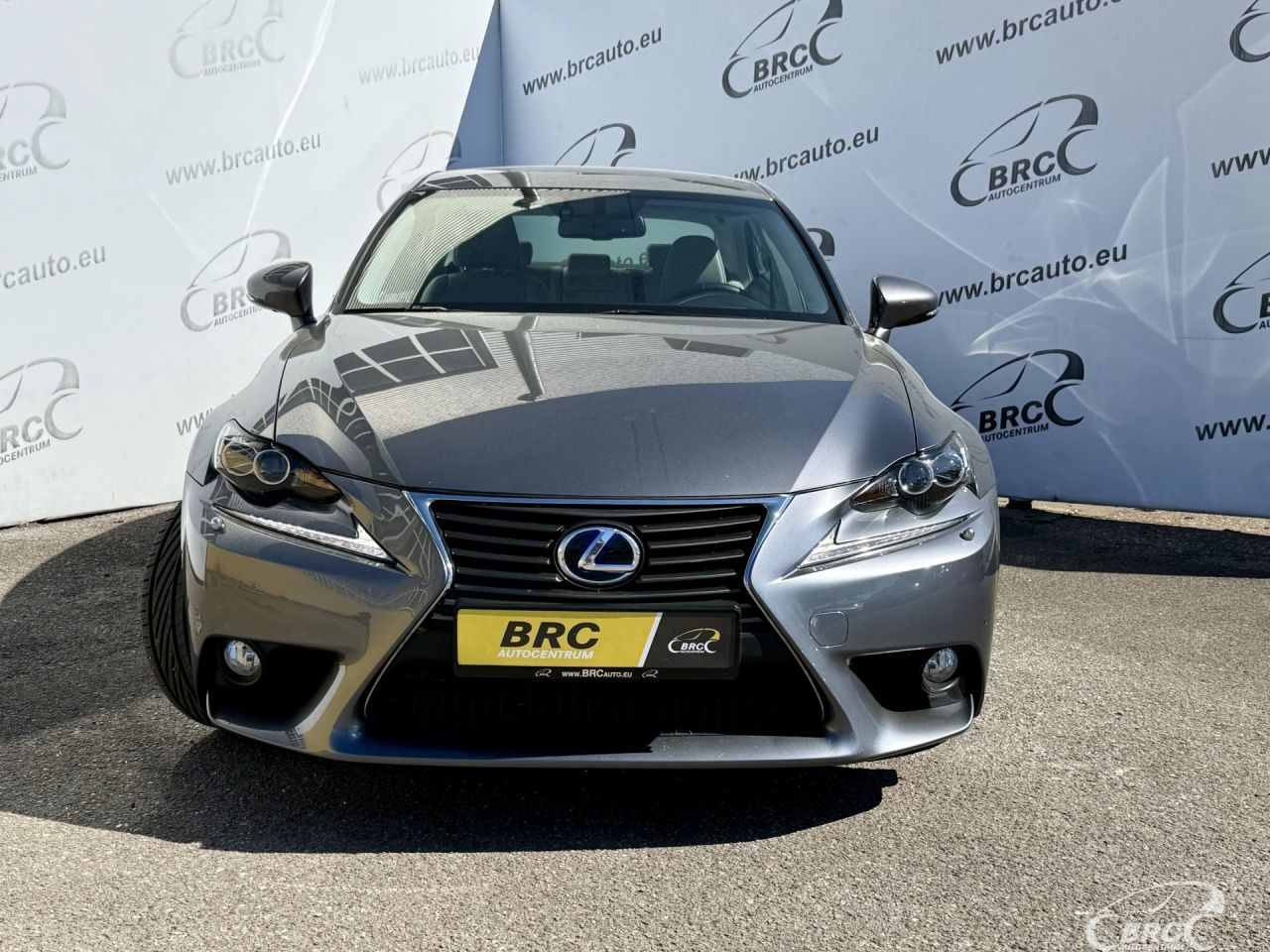 Lexus IS 300h | 37
