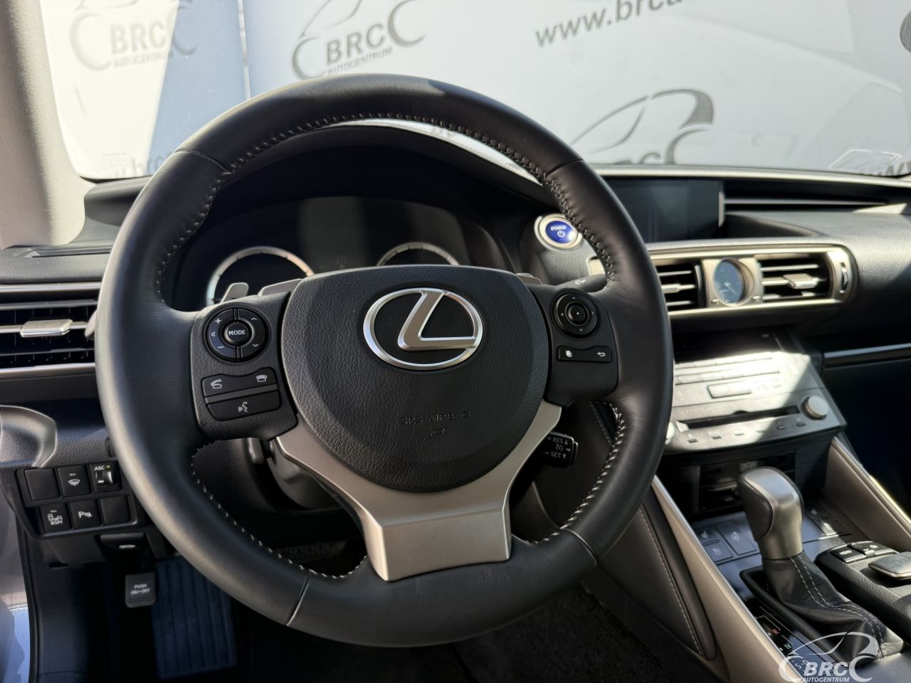 Lexus IS 300h | 22