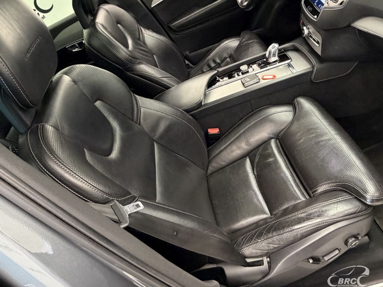Volvo XC90 | 4