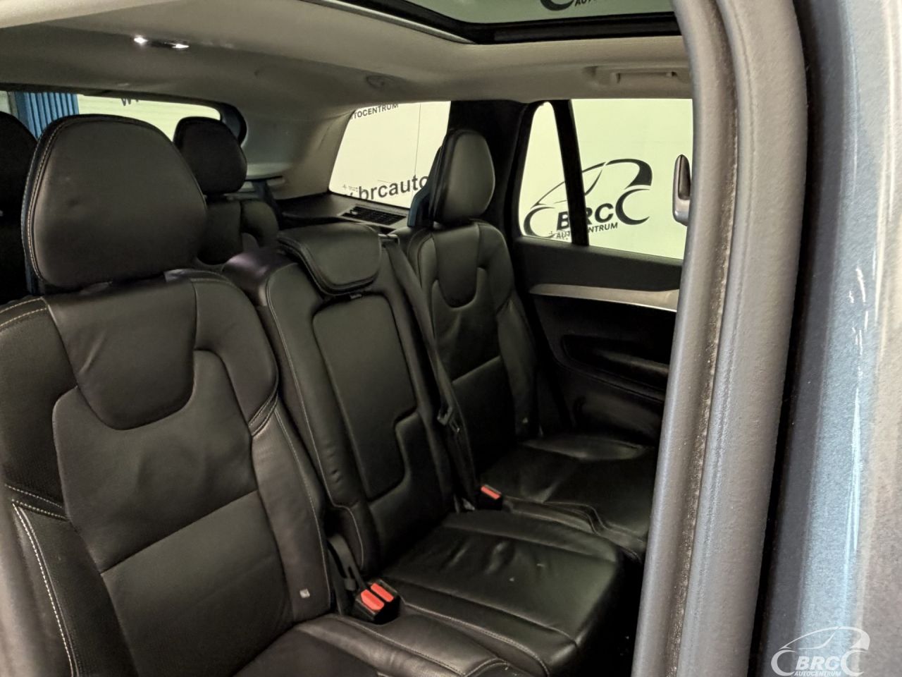 Volvo XC90 | 12
