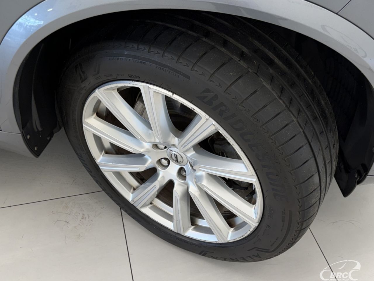 Volvo XC90 | 39