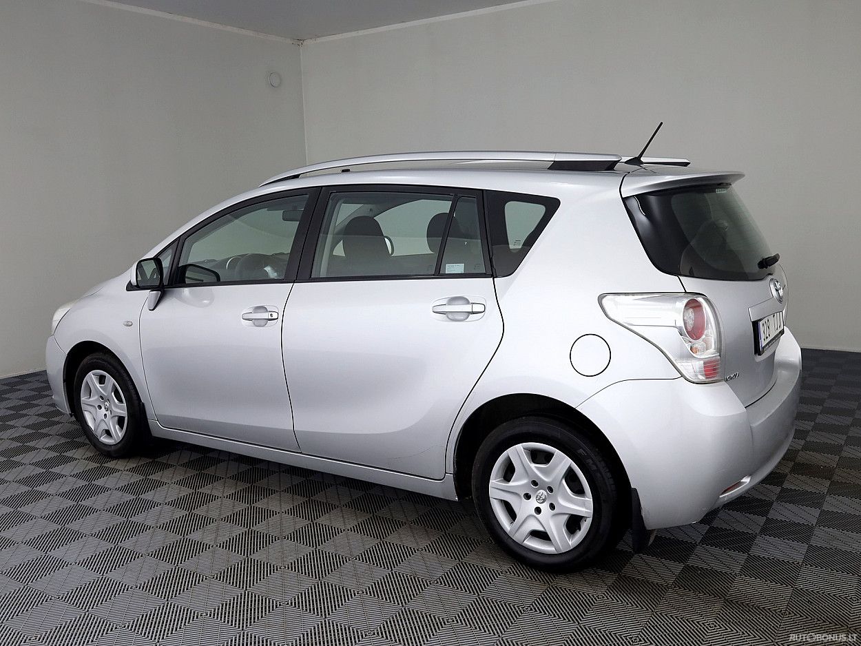 Toyota Verso | 3