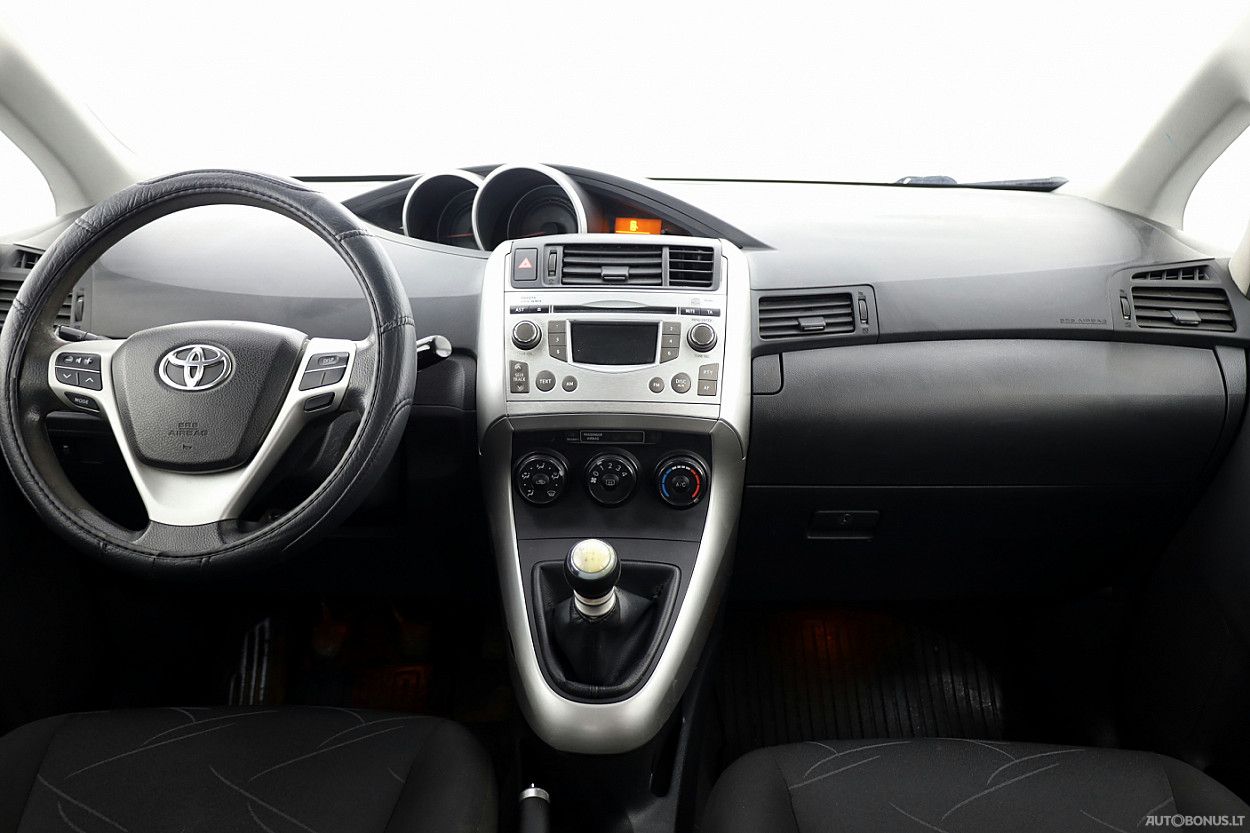 Toyota Verso | 4