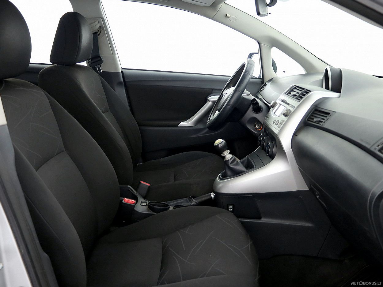 Toyota Verso | 5