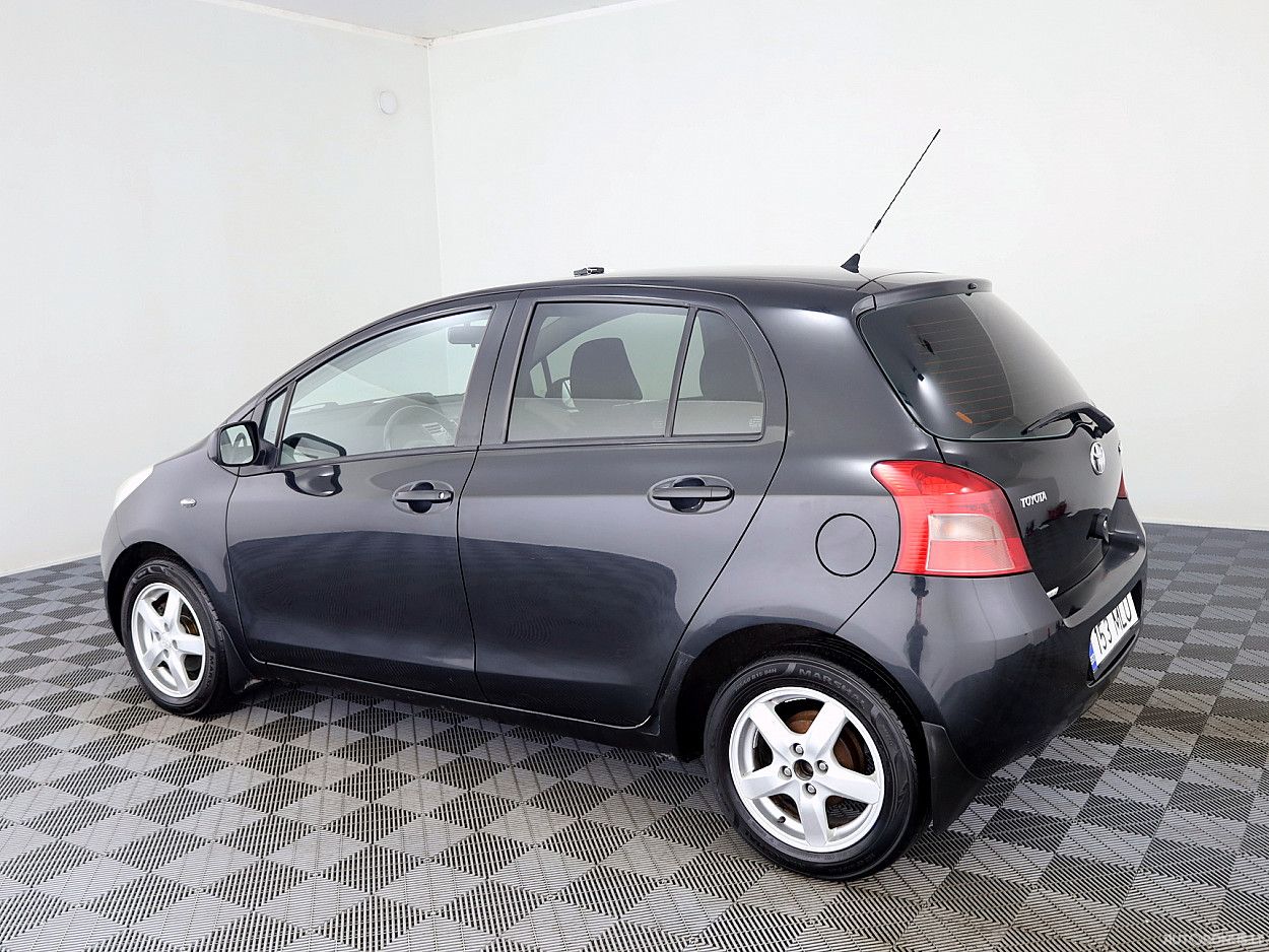Toyota Yaris | 3