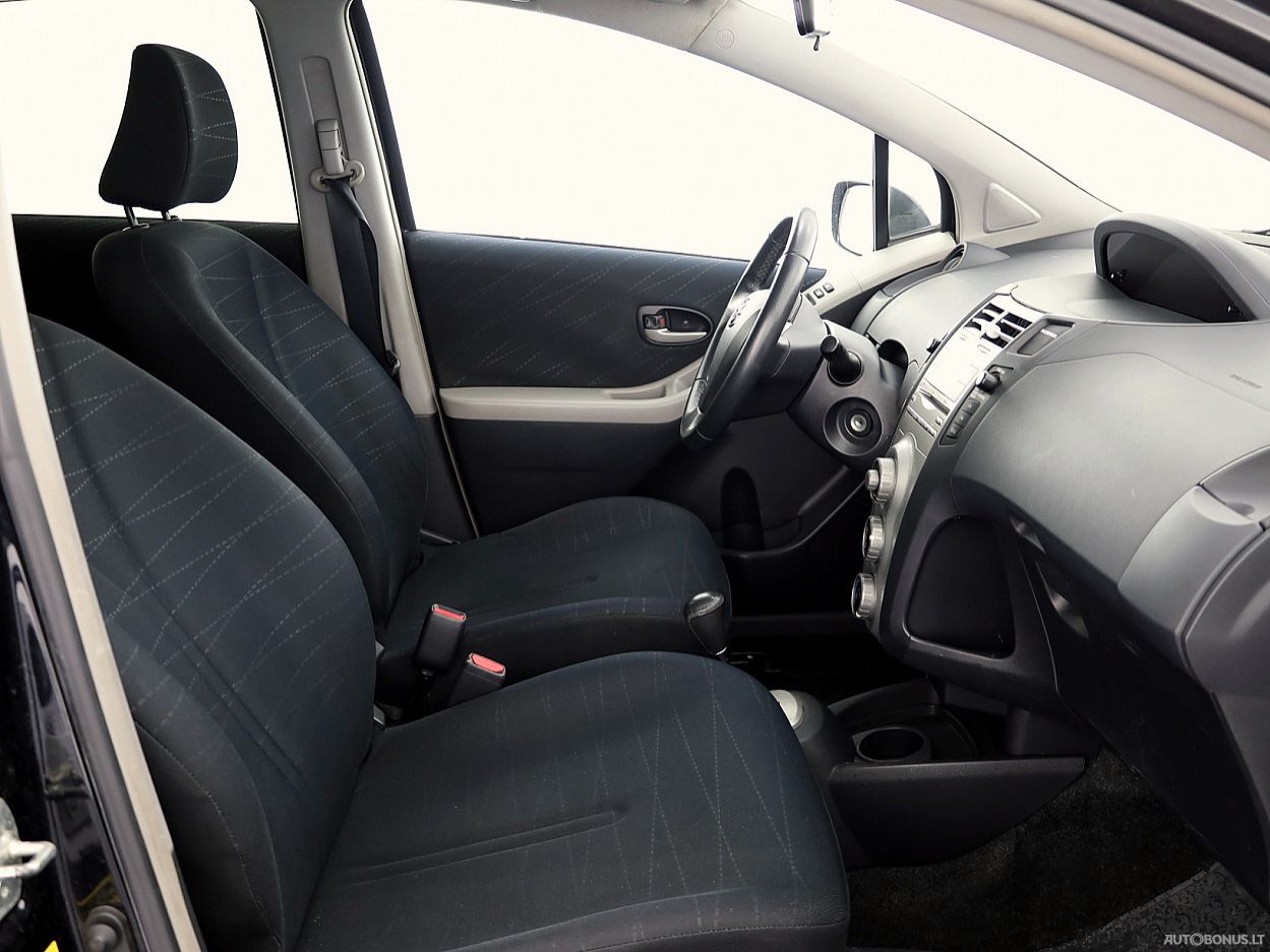 Toyota Yaris | 5