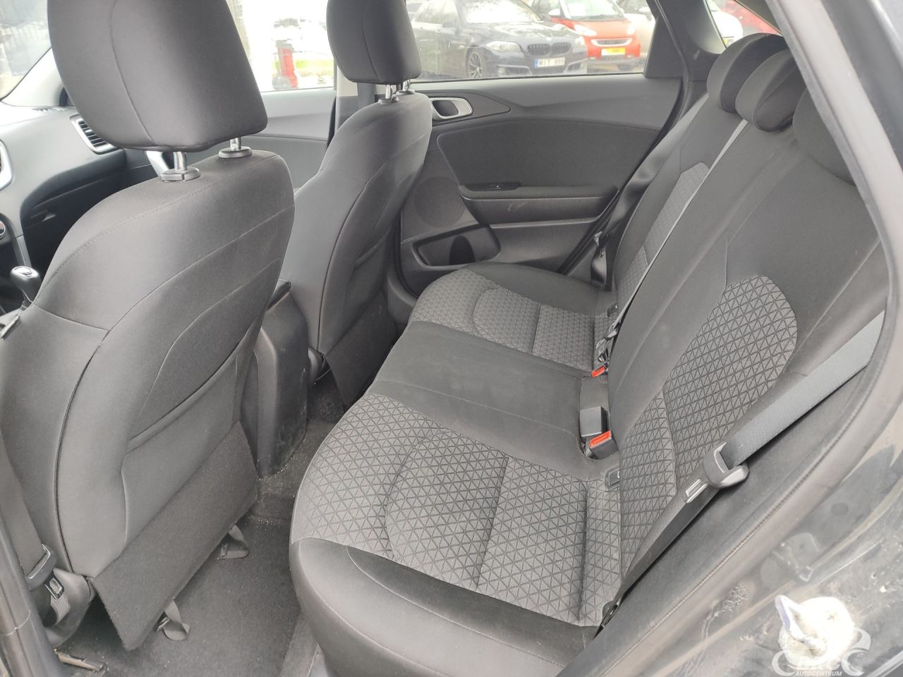 Kia Cee'd | 12