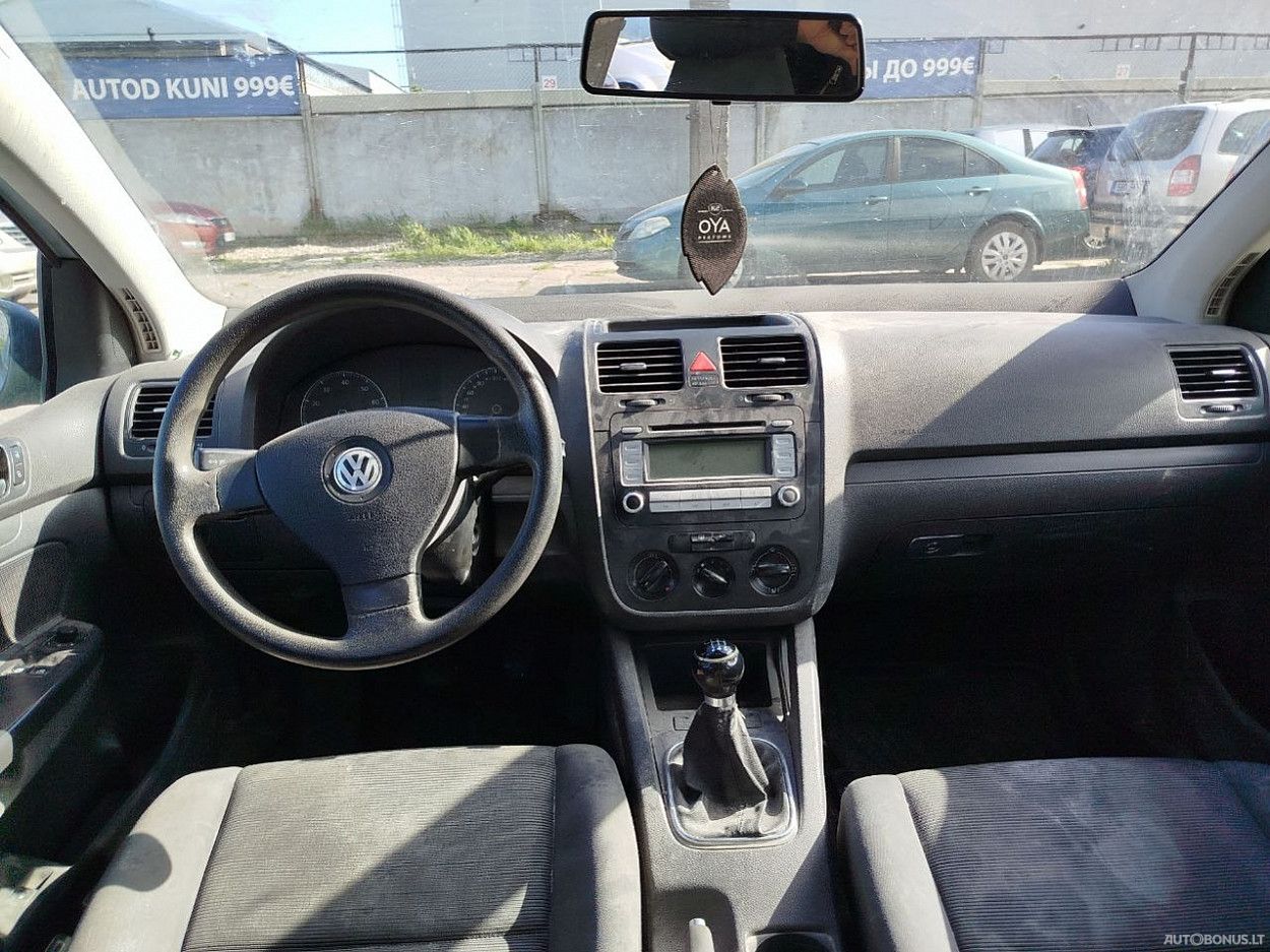 Volkswagen Golf | 4