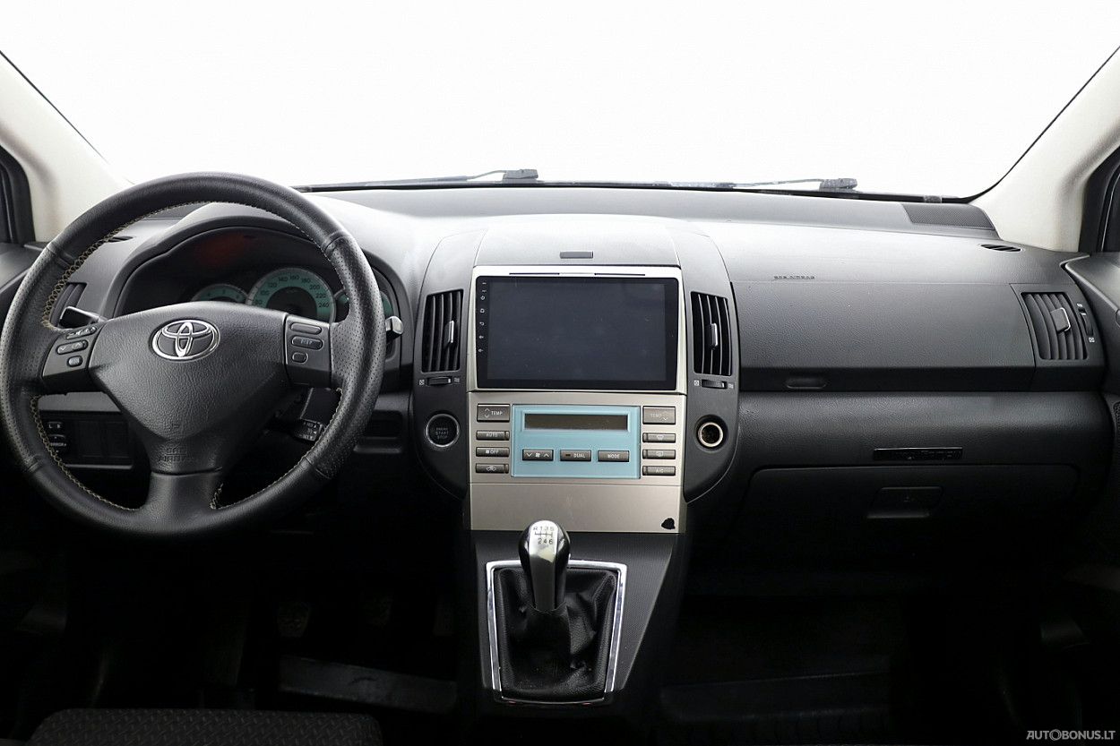 Toyota Corolla | 4