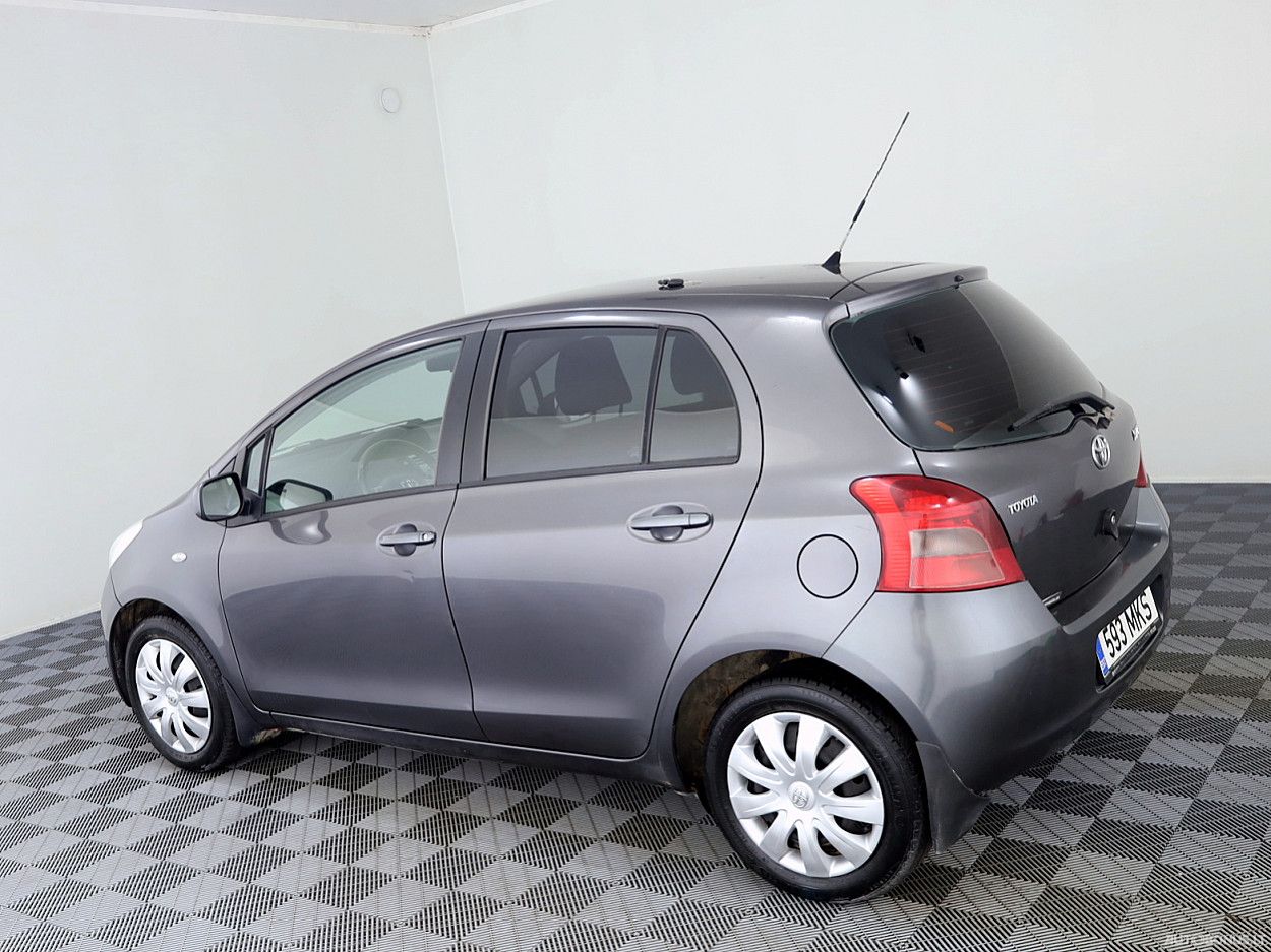 Toyota Yaris | 3
