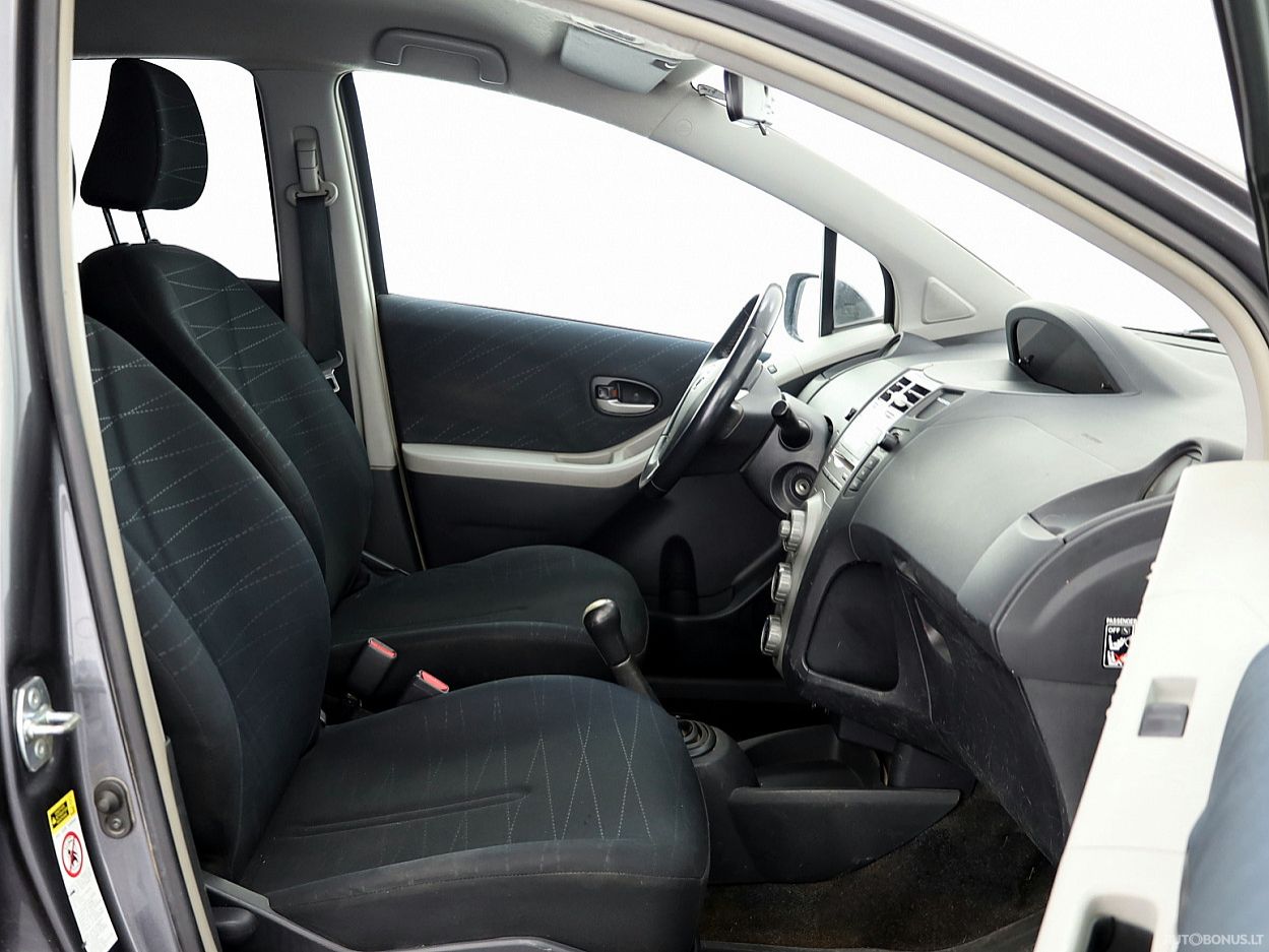 Toyota Yaris | 5