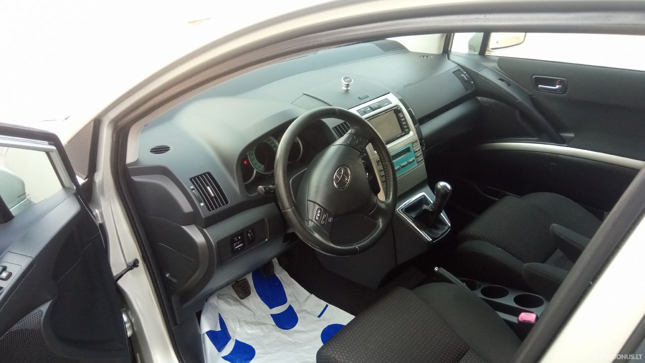 Toyota Corolla Verso | 4